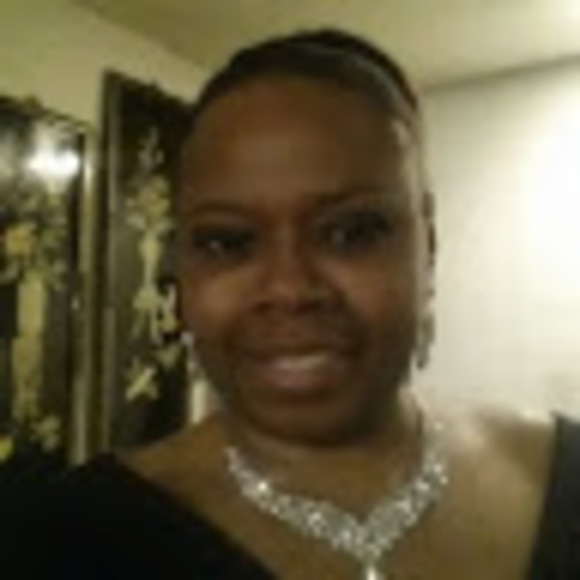 Meet your Posher, Jennifer - Picture 1 of 1